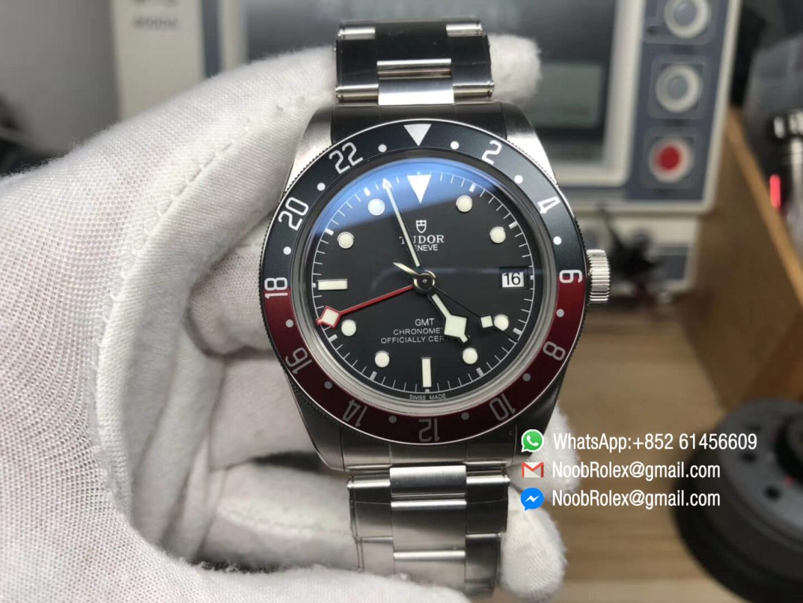 Heritage Black Bay 79830RB GMT Pepsi Black Red Bezel on Stainless Steel Bracelet A2836 Movement 2018 High Quality Best Edition 01