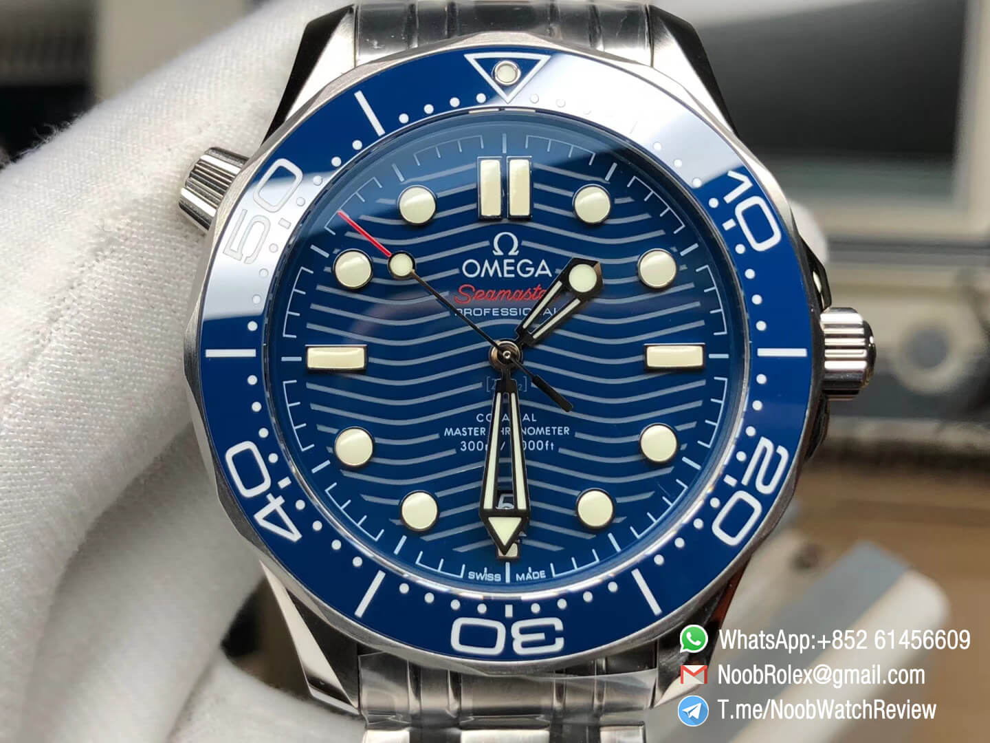 VSF Best Edition V2 2018 Seamaster Diver 300M Blue Ceramic Bezel Blue Wave Textured Dial on Steel Bracelet A8800 Black Balance Wheel 02