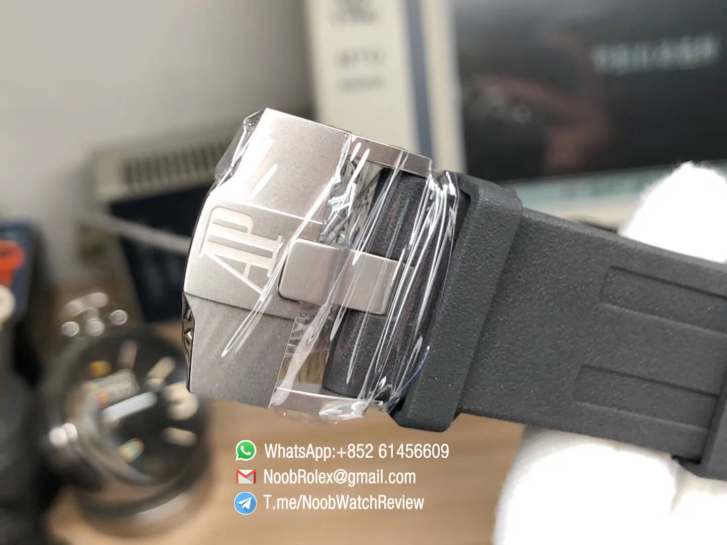 JF Swiss Replica Watch Manufacturer AP Royal Oak Offshore Diver Watch 15706 Forged Carbon Case on Black Rubber Strap A3120 08