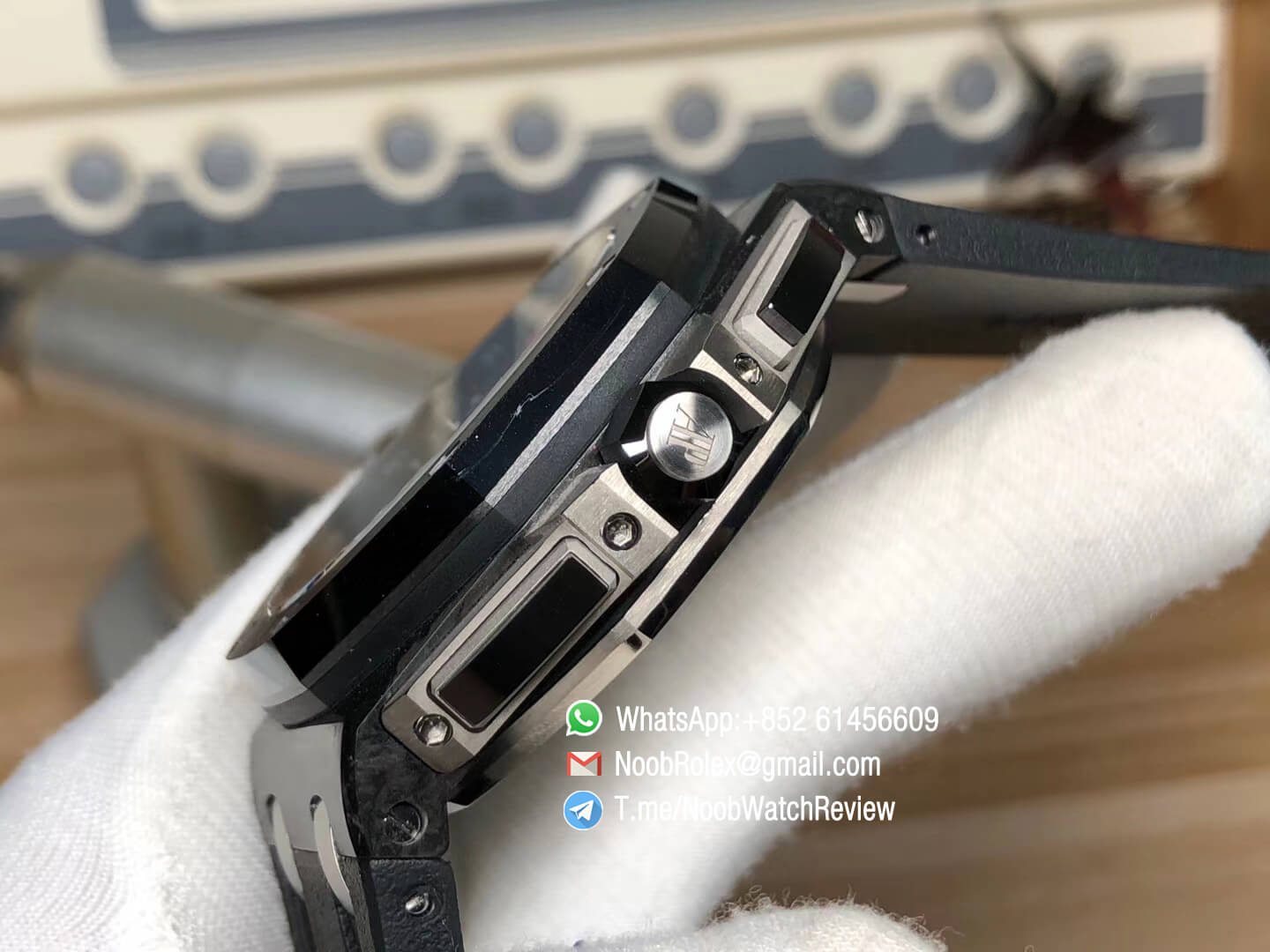 JF V2 Sup Rep Royal Oak Offshore 26400AU 44mm Ceramic Bezel Novelty Forged Carbon Case on Black Rubber Strap A3126 06