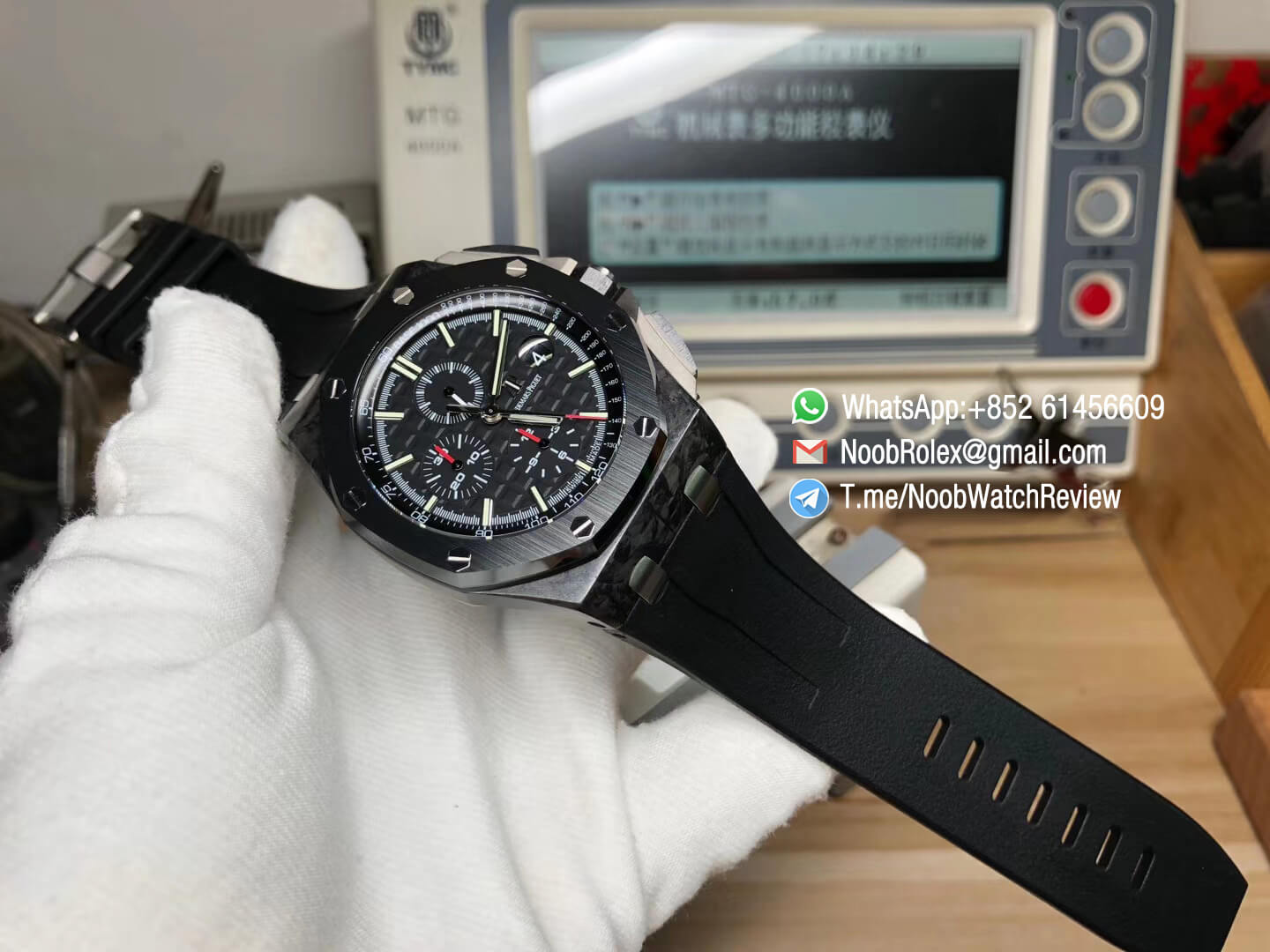 JF V2 Sup Rep Royal Oak Offshore 26400AU 44mm Ceramic Bezel Novelty Forged Carbon Case on Black Rubber Strap A3126 09