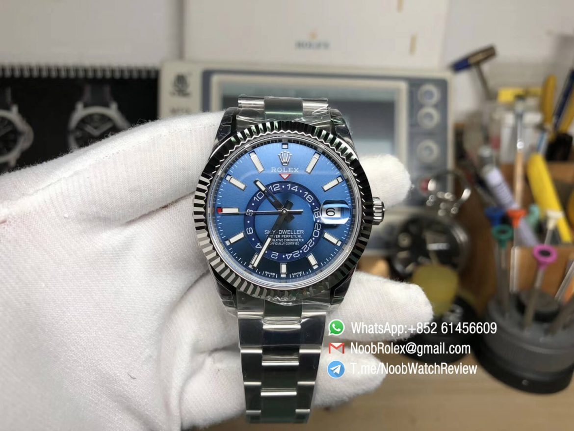 Noob Watch Quality Replica Sky Dweller 326934 Steel Case Blue Dial on Steel Bracelet Asian 9001 Movement Manual Month Display 01