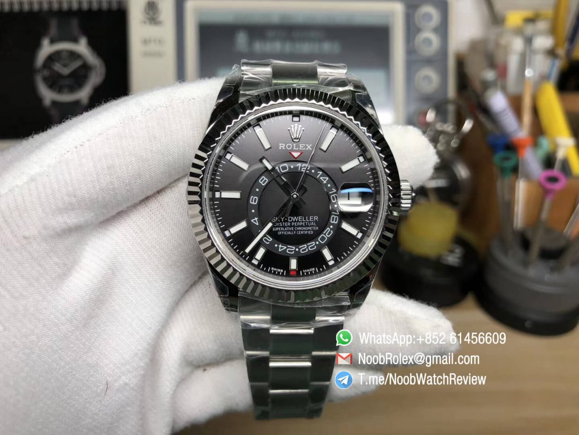 Noob Watches Top Replica Sky Dweller 326934 Steel Case Black Dial on Steel Bracelet Asian 9001 Movement Manual Month Display 01