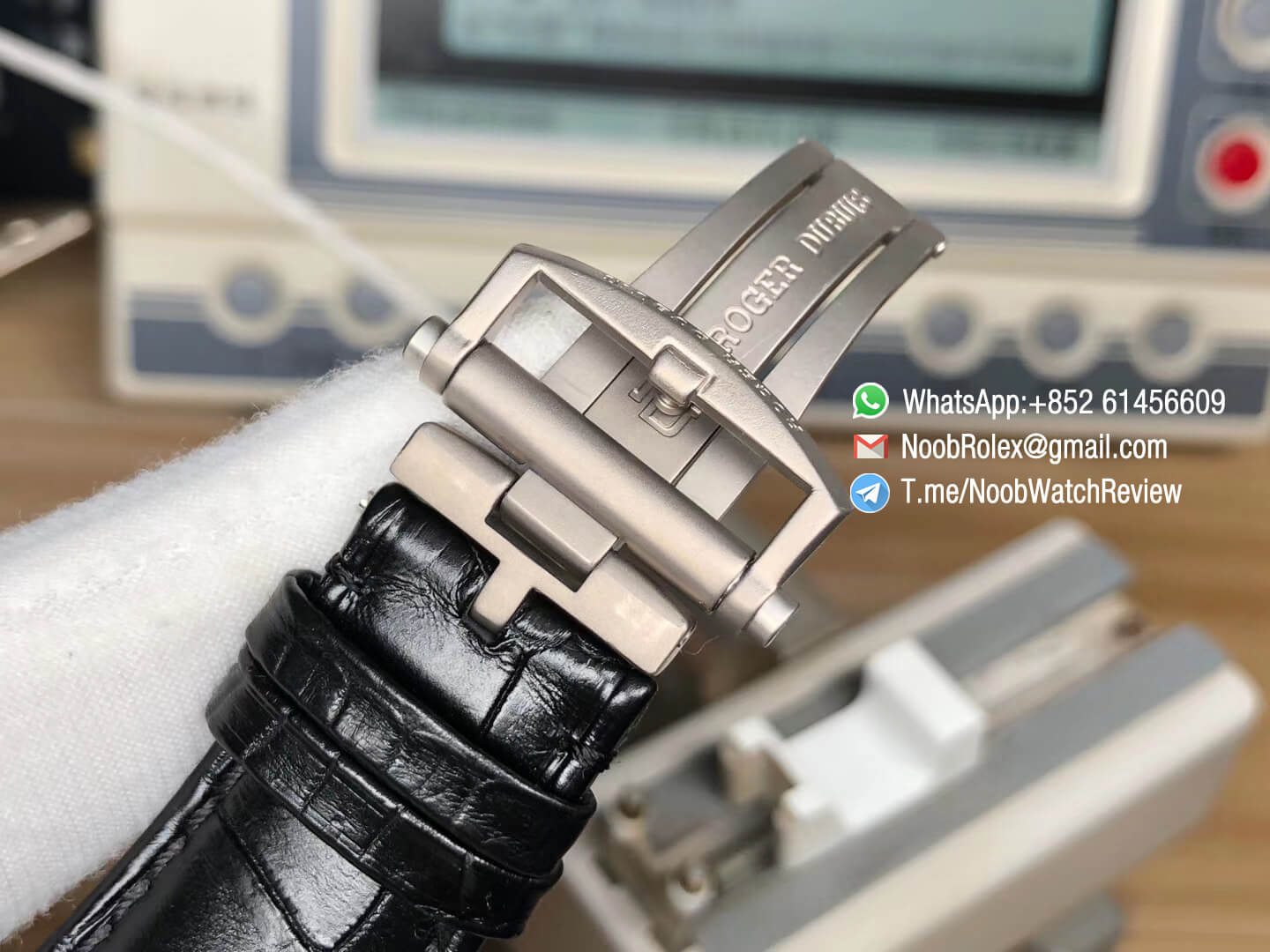 TBF Top Quality Replica Roger Dubuis Excalibur DBEX0543 Blue Dial with Roman Markers Caliber RD640 09