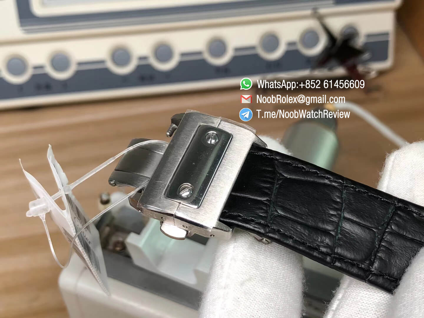 Santos 100 38mm Stainless Steel Case White Dial on Black Leather Strap A2824 V6F 09