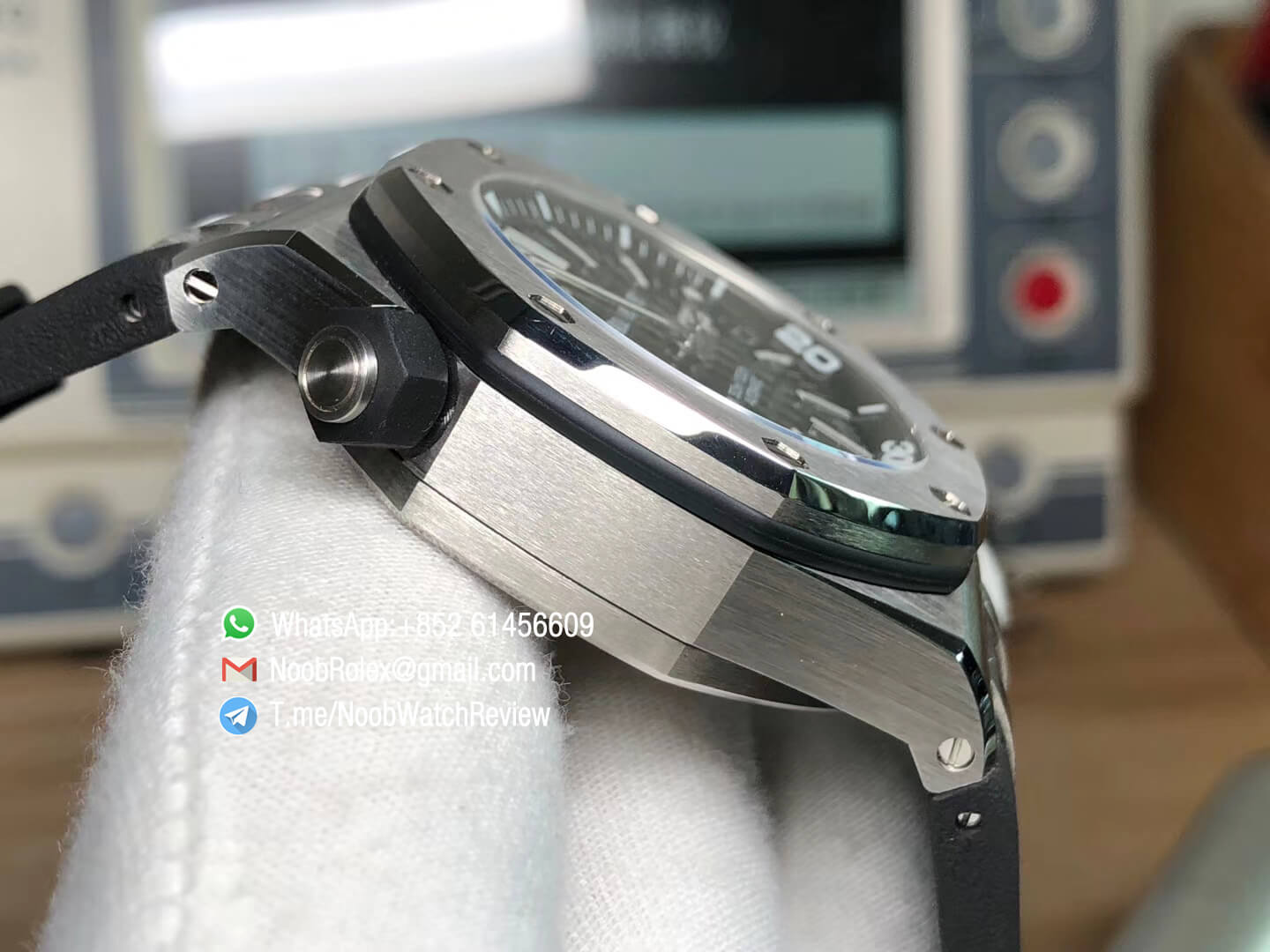 Top Rep Royal Oak Offshore Diver 15710 Stainless Steel Case Black Textured Dial on Black Rubber Strap A3120 JF V9 04