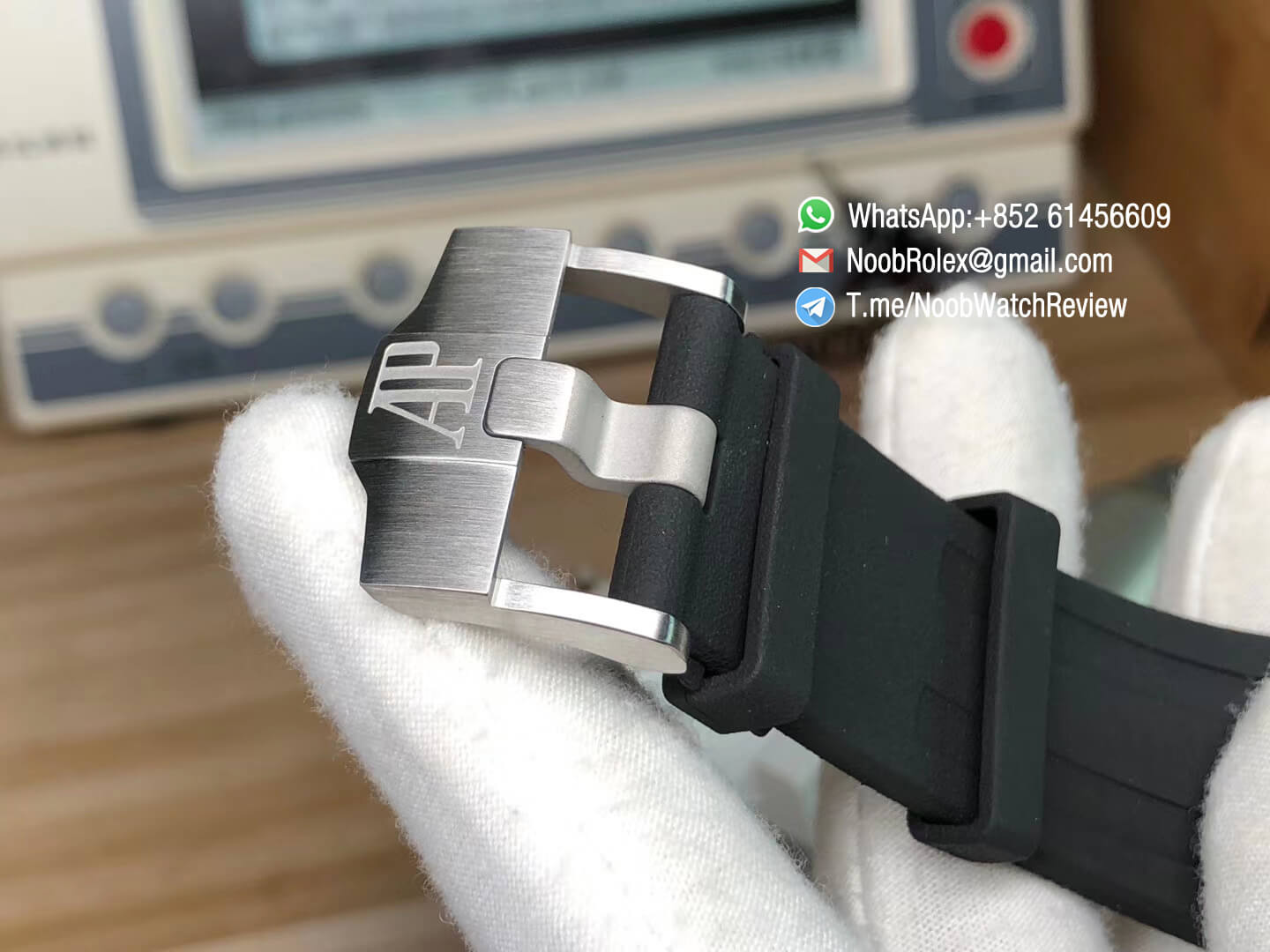 Top Rep Royal Oak Offshore Diver 15710 Stainless Steel Case Black Textured Dial on Black Rubber Strap A3120 JF V9 08