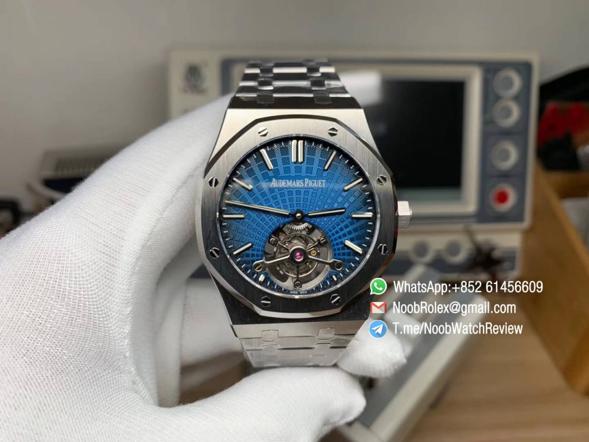 R8F Super Clone AP Royal Oak Tourbillon 2018 SIHH Steel Case Blue Sunburst Tapisserie Dial on Steel Bracelet Manual Winding 01