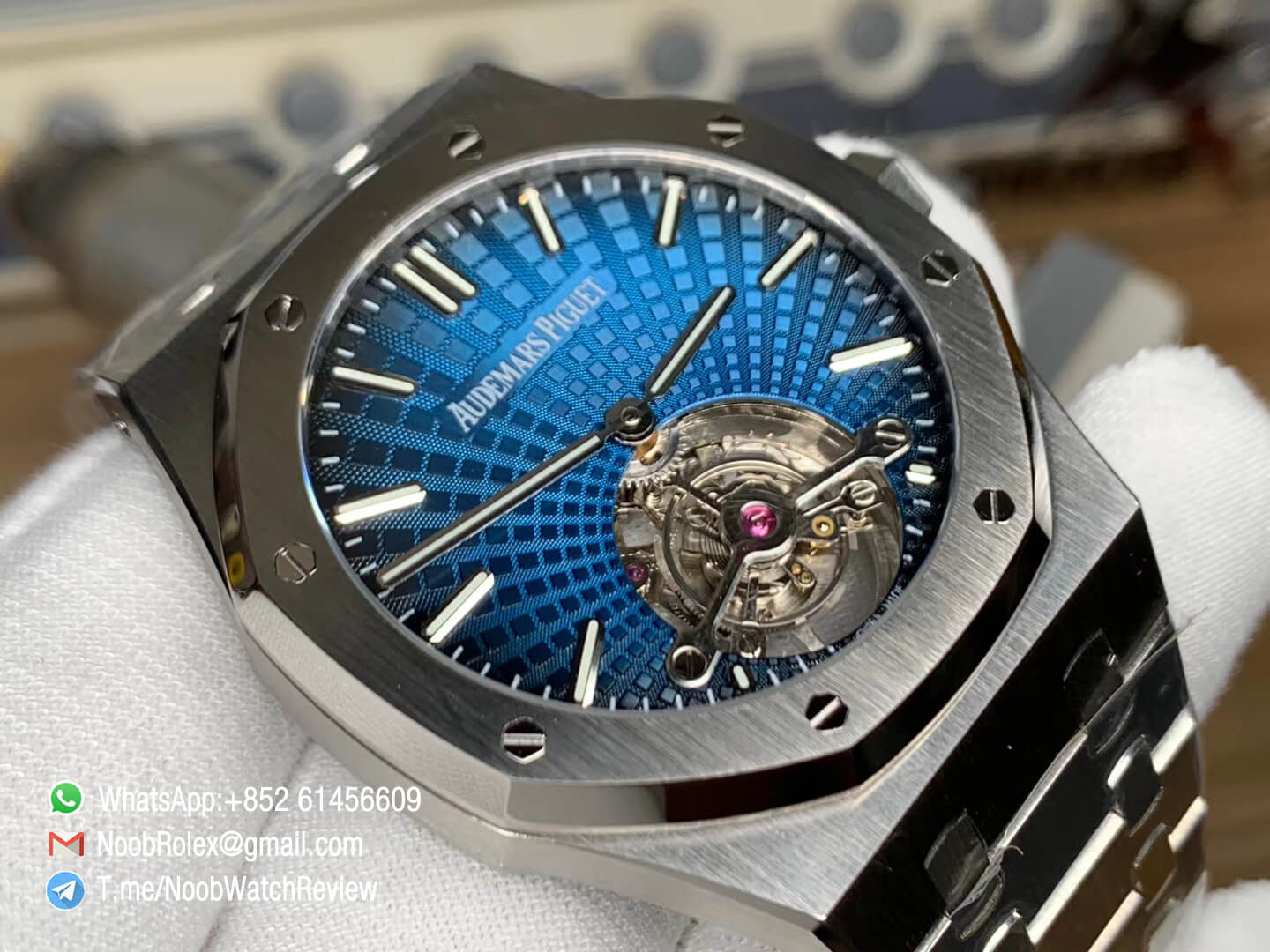 R8F Super Clone AP Royal Oak Tourbillon 2018 SIHH Steel Case Blue Sunburst Tapisserie Dial on Steel Bracelet Manual Winding 03