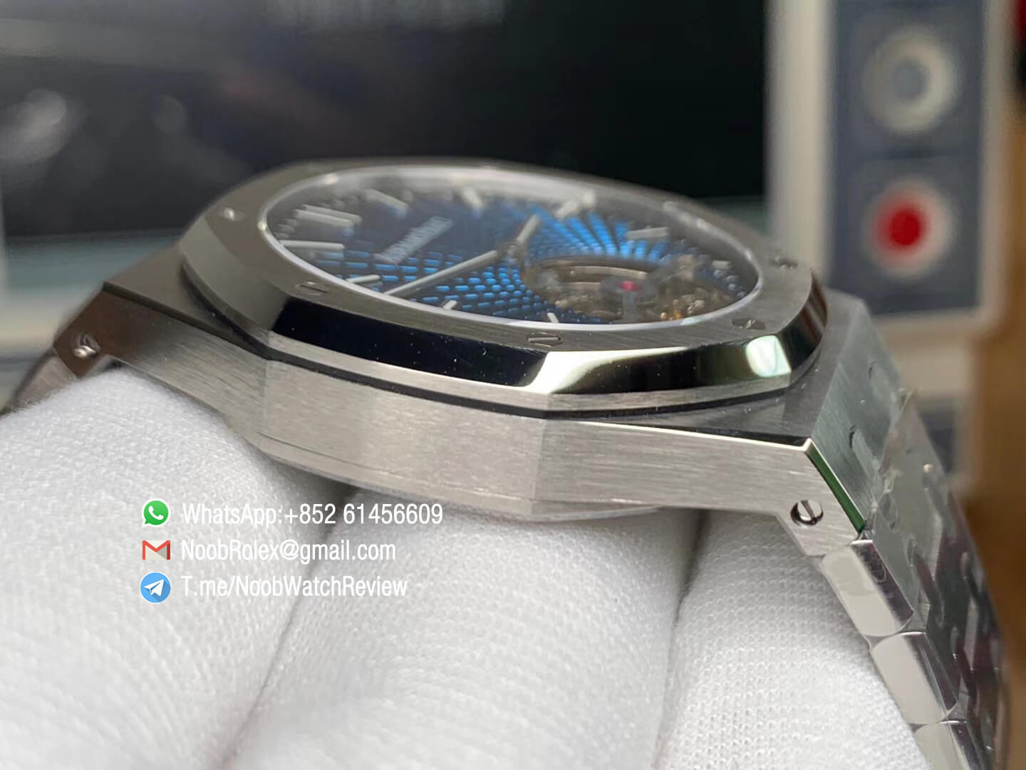 R8F Super Clone AP Royal Oak Tourbillon 2018 SIHH Steel Case Blue Sunburst Tapisserie Dial on Steel Bracelet Manual Winding 04
